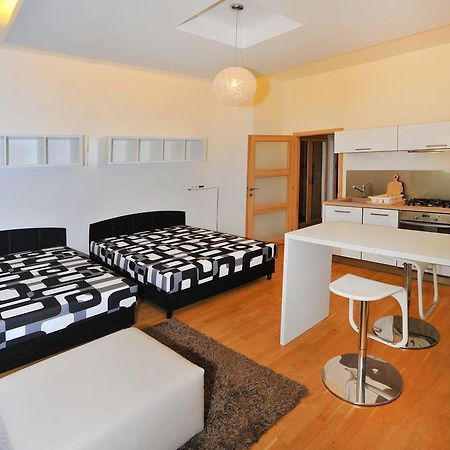 Apartment Near The Old Town Square Прага Номер фото