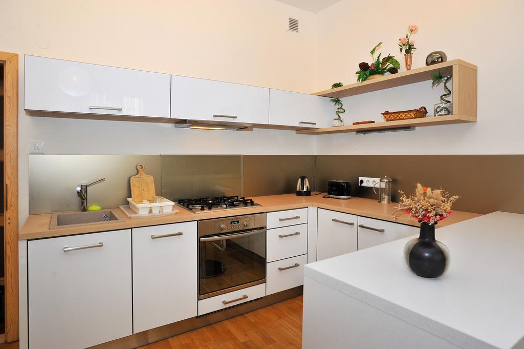 Apartment Near The Old Town Square Прага Номер фото